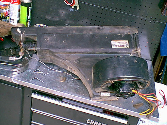 This is the dealer added ac condenser and blower motor.It did not work when i got the bronco so out it came and in the trash.