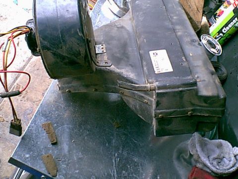 1983 Ford Bronco - This is the dealer added AC system. it weighs 30 pounds no gas in it.