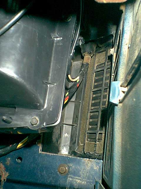 1983 Ford Bronco - The 87-up uses a recycle and fresh air option. i had to cut an extra hole in the fire wall for the recycle door. this is worth the work.