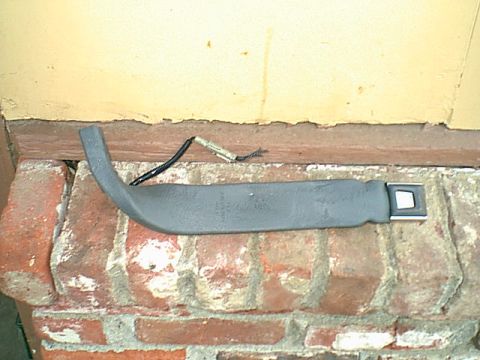 1983 Ford Bronco - a different view of the correct belt bottom. I did not connect the belt sensor. the wires were gone on my bronco.