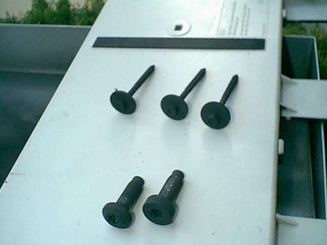 i got new belt bolts and a few spare top long bolts.