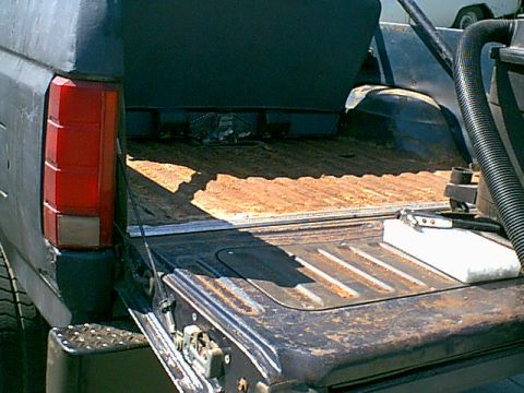 1983 Ford Bronco - Here is the back all de-trashed and vaccumed. looks much better.