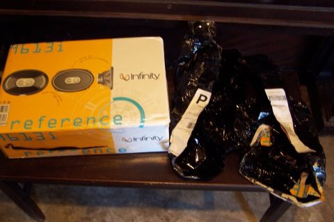 1990 Ford Bronco - Shipping a box of speakers wrapped only in a plastic bag is probably a bad idea