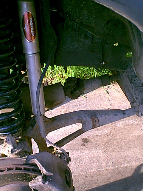 1983 Ford Bronco - Here is the original drivers side setup.