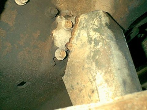 1983 Ford Bronco - This was the main cause of the "Death Wobble" the bracket was broken. It looks like it was broken before and someone welded it. This is a c…