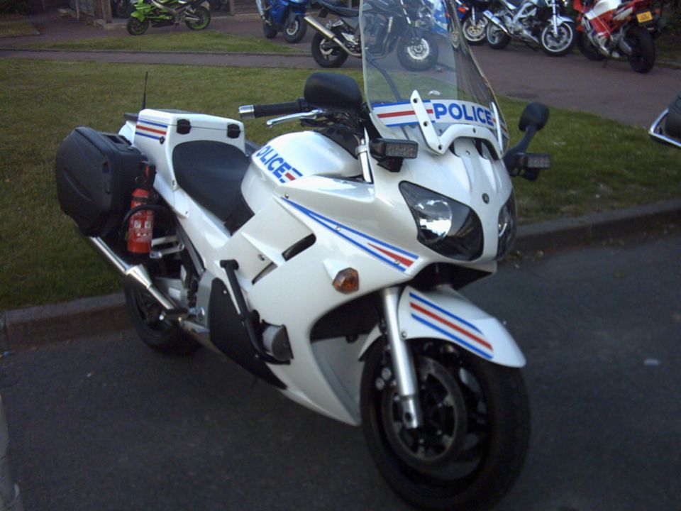 french police nationale yamaha, from Autotire.com web site