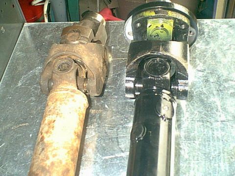 1983 Ford Bronco - you can see the size difference in the U-joints.
