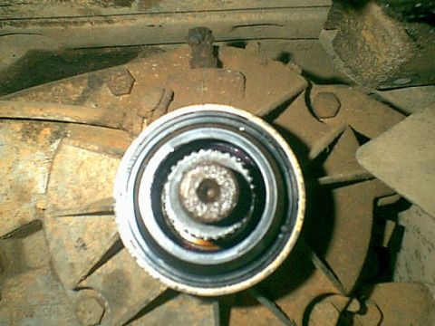 1983 Ford Bronco - now the seal in installed on the transfere case.