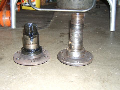 1988 Ford Bronco - 87-88 spindle on the left. Upgraded 90' spindle on the right.