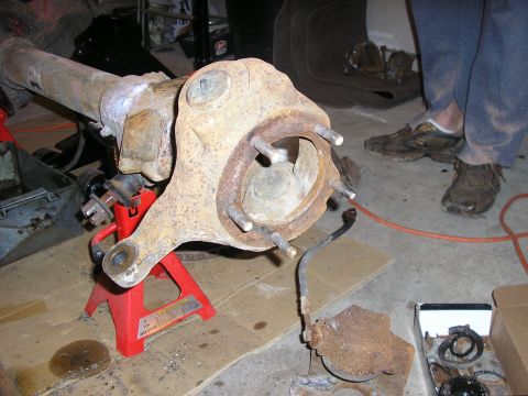 1996 Ford Bronco - axle shaft out