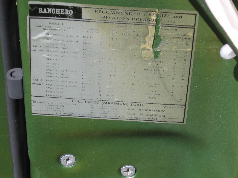 Ford Ranchero recommended tire size and inflation pressure placard with full rated load table