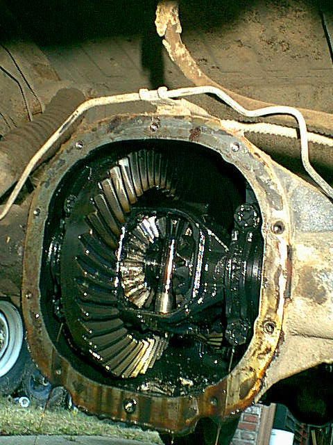 1983 Ford Bronco - if you look in the center diff you can see the bottom spider gear is gone.