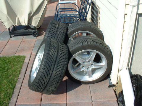 2000 Ford Crown Victoria - Cobra R & Kumho 712 (F:245, R:275) (2000-2002)