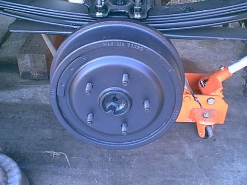 1983 Ford Bronco - Here it is all completed with the new drums installed