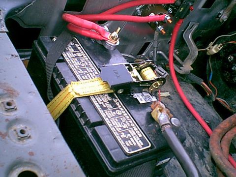 1983 Ford Bronco - another view of the battery and panel connections.