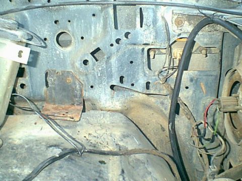 1983 Ford Bronco - I know i want to add a 2nd battery to the bronco. i seen different setups and decided i like to balence the front end and have one battery…