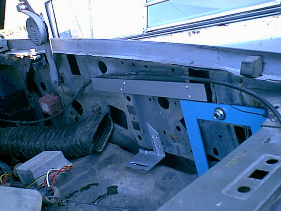 here is the top railed installed and the bottom mounts.