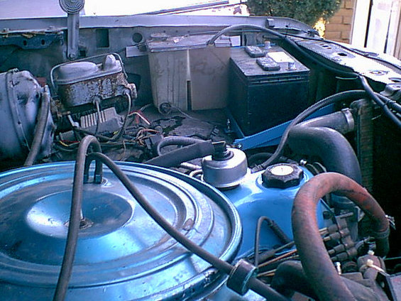 here is a picture with a battery in place as it will be when i get a new one and a selector switch.....