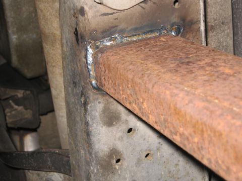 1990 Ford Bronco - Leg weld to frame