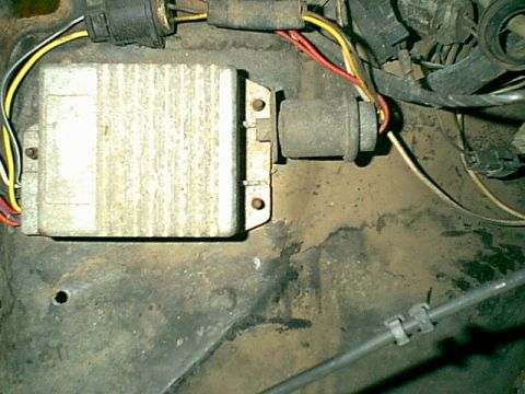 1983 Ford Bronco - Here is another view of the DuraSpark III box