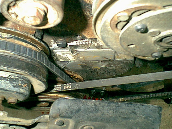 to make things easier to time ford ran the maroks on the driver side up the timing coveryou can see the degrees on the top of the cover.
