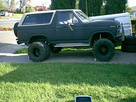 1983 Ford Bronco - Here what the pass side would look like when these are installed.