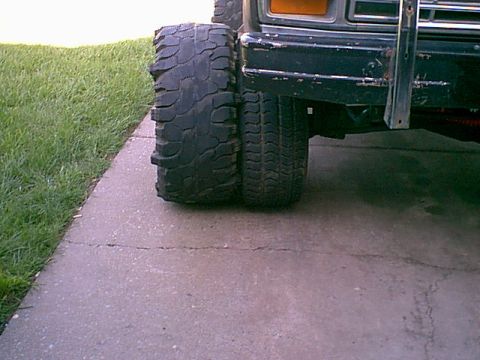 1983 Ford Bronco - these look more at home than the 33" tires. i can not wait to get new rims.