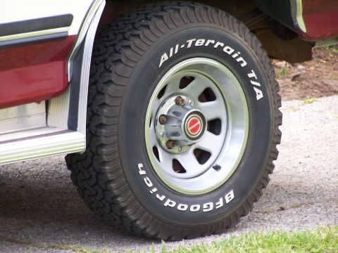 1990 Ford Bronco - Tires & rims before