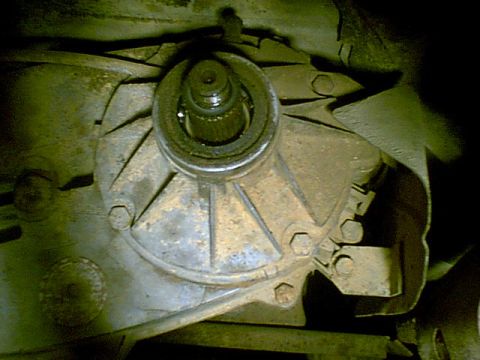 1983 Ford Bronco - this is the rear output shaft. i got a new seal and replaced it at this time.