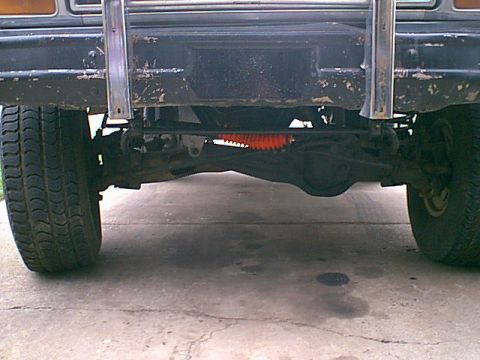 1983 Ford Bronco - i got her leveled but now the wheels look like \---------/ not |----------| the ttb mounts wer only for 4" not the 6" i got now. well new m…