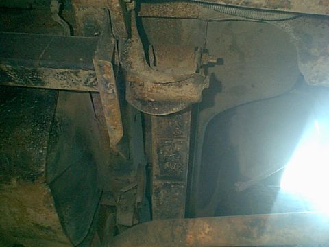 1983 Ford Bronco - here is the stock shackle and mount setup.