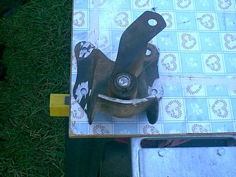 1983 Ford Bronco - This is how the stock setup works.