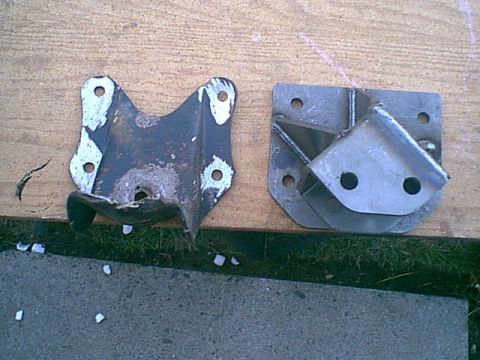 1983 Ford Bronco - here is the stock mount and the Sky