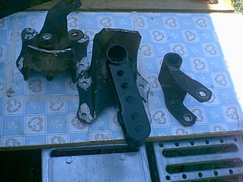 1983 Ford Bronco - if you were to use the stock mount and the drop shackle you get this lift.