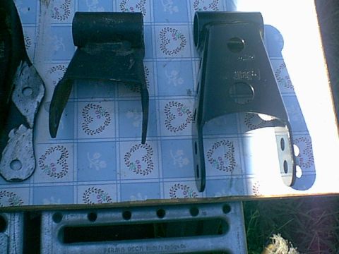 1983 Ford Bronco - here is another view of the old and new shackle