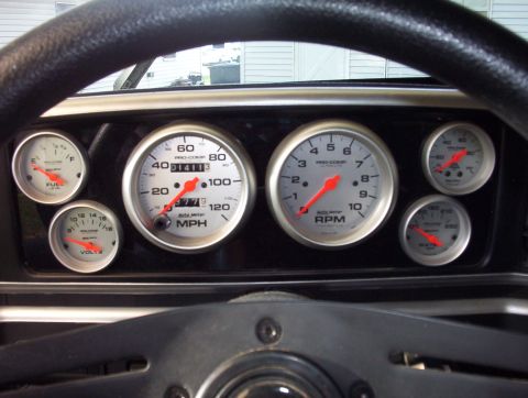 1987 Ford Bronco - Aftermarket Pro-Comp gauges replace the factory instrumentation in this vehicle's dashboard.