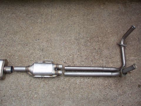 1994 Ford Bronco - This is an exhaust system part, not a 1994 Ford Bronco.