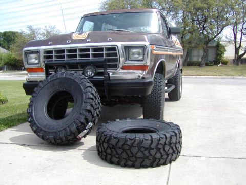 1979 Ford Bronco - new shoes ;)