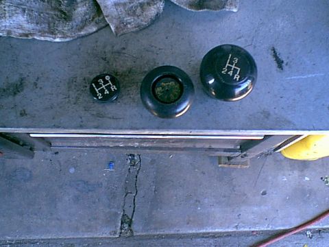 1983 Ford Bronco - The shift knob is glued to the shaft. mine was broken. i took the shifter pattern from the old shifter to the new shift handle.