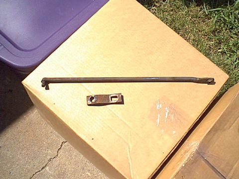 1983 Ford Bronco - The equlizer rod (Below the linkage) the rectangle hole rounds out and causes slop in the shifter and makes you think the clutch needs repl…