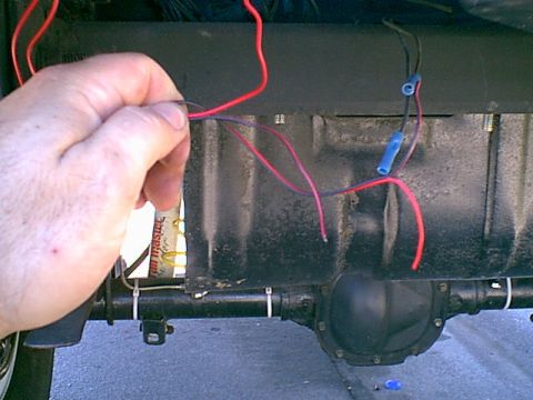 1983 Ford Bronco - I wired the POS and neg on the LEDs together.