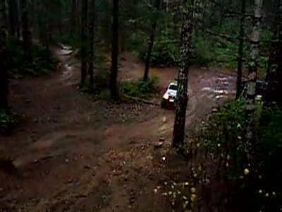 1995 Ford Bronco - Samuri taking it to the hill