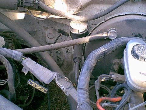 1983 Ford Bronco - here is the hydrolic clutch master cylinder. i not sure if i going to use it but it might go with the tranny when i sell it.