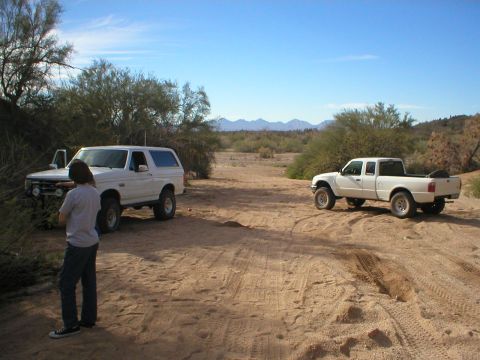 1993 Ford Bronco - chillin in the shade