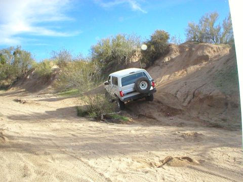 1993 Ford Bronco - tryin not to mow down the tree