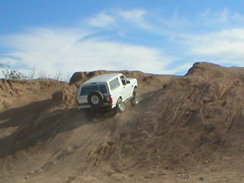 1993 Ford Bronco - a little flex