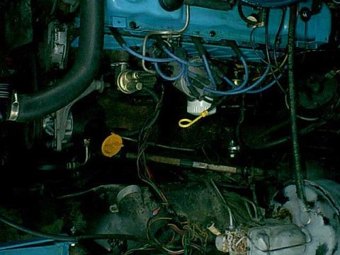 1983 Ford Bronco - here is the motor without the ac compresssor.