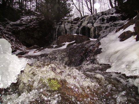 2000 Chevrolet Tahoe - Frozen waterfall at Hungarian Falls in winter.