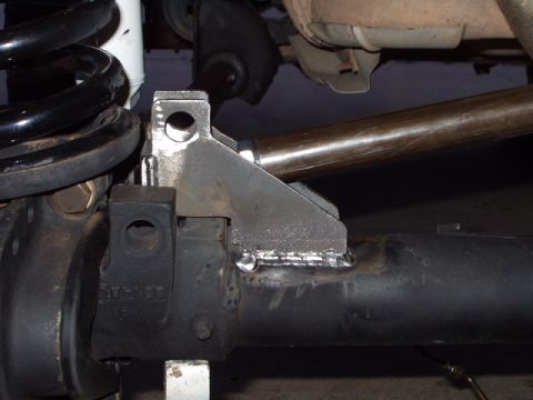1993 Ford Bronco - track bar mount on axle