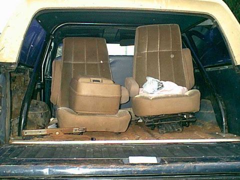 1983 Ford Bronco - sometimes good things happen. ithese were going in a 78 ford flatbed but the floor pan was so different it was not worth it to him so i got…